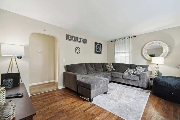 TV, DVD player, offices