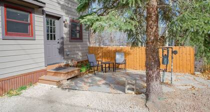 Coal Creek - Stunning 1 bedroom home less than a block from Elk Ave in Crested Butte