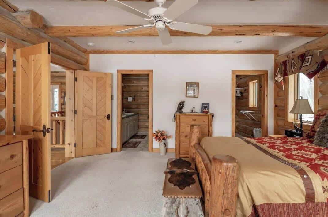 4 Schlafzimmer, Schreibtisch, Bügeleisen/Bügelbrett, Reisekinderbett