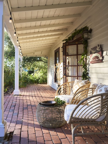 Casa La Paloma - Steps from the Sonoma Plaza with Pool and Spa