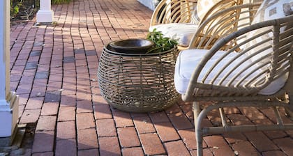 Casa La Paloma - Steps from the Sonoma Plaza with Pool and Spa