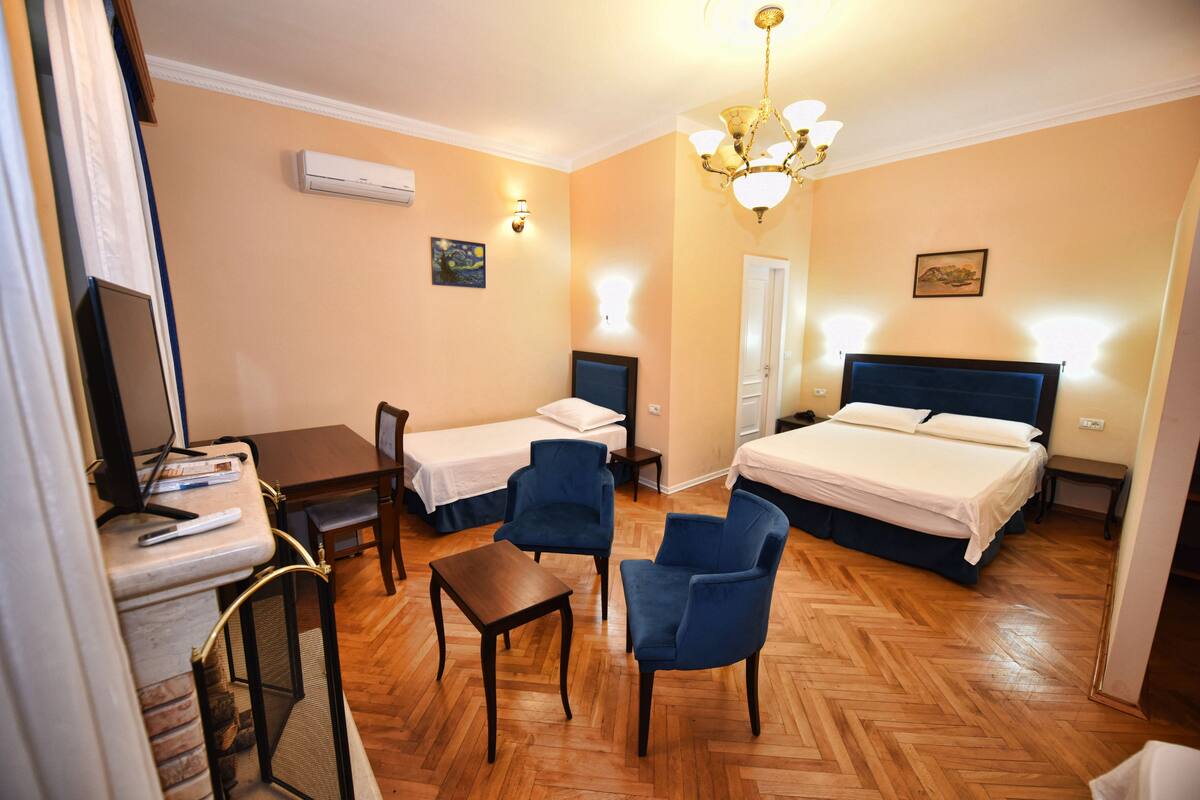 Superior Family Room | 遮光窗帘、隔音、免费 WiFi、床单
