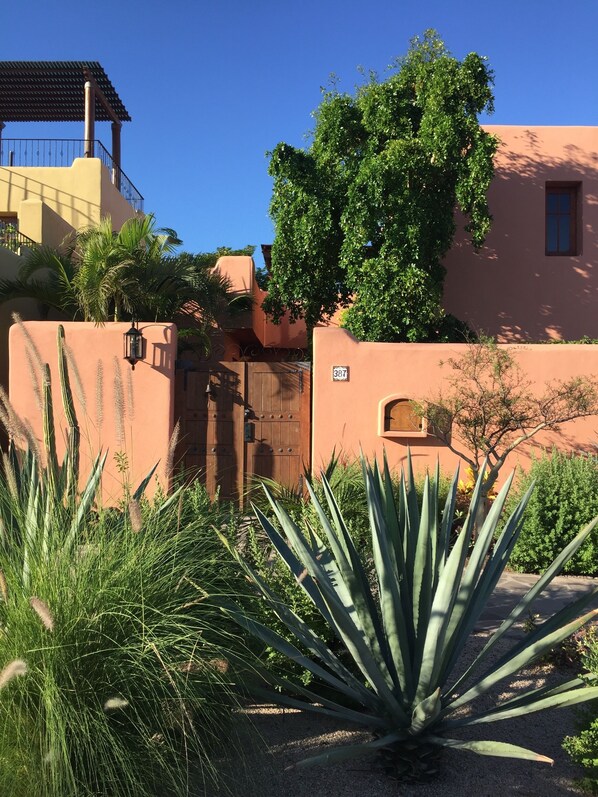 Beautiful Loreto Bay Casa Chica, Fully Furnished, Perfect Location