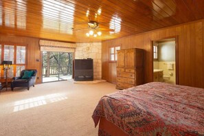 4 bedrooms, free WiFi, bed sheets