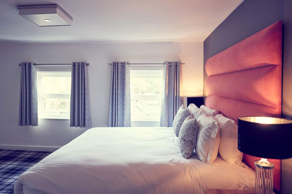 deluxe double room | premium bedding, desk, rollaway beds, free wifi