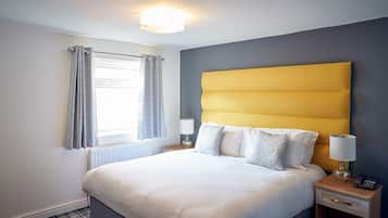 Family Room | Premium bedding, desk, rollaway beds, free WiFi