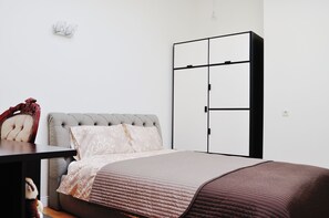 2 chambres, fer et planche Ă repasser, Wi-Fi, draps fournis