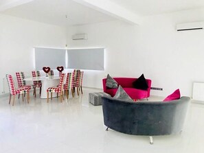 Living area - Lovely apartments fir family vacation (Limassol)