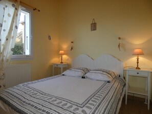 4 室のベッドルーム、アイロン / アイロン台、WiFi