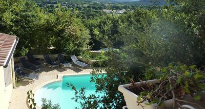 Escapade Provençale avec Piscine