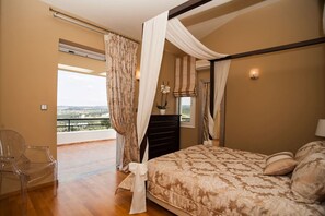 6 bedrooms, in-room safe, desk, iron/ironing board - Villa w/Private Pool, Play Area, BBQ & Ping Pong (Rethymnon)