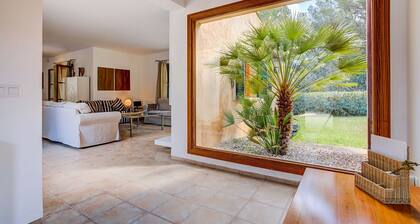 Villa Comella for six people with pool and BBQ