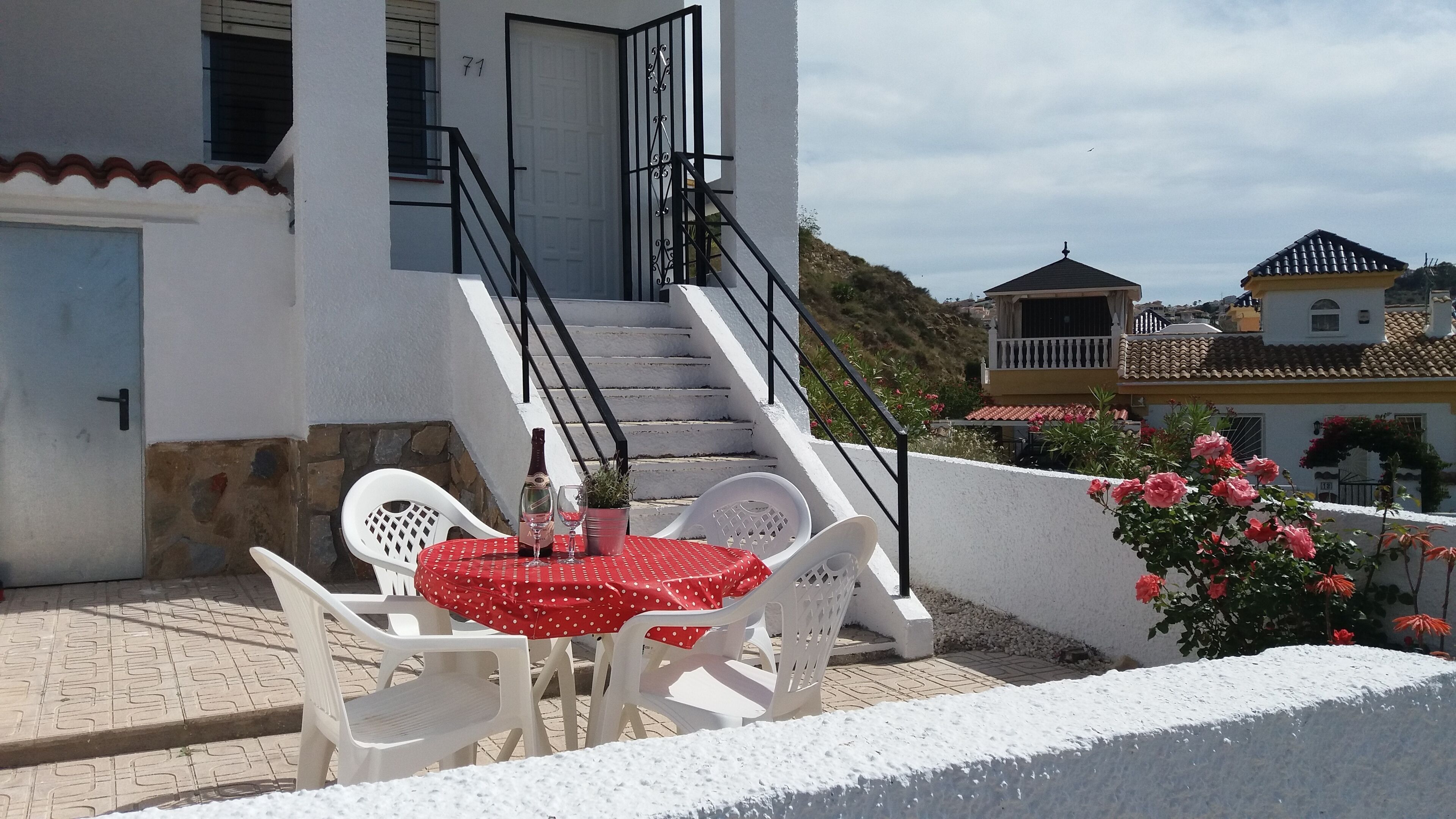 屋外ダイニングエリア