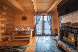 Chalet, Non Smoking, Sauna | Living area