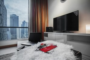 In-room safe, soundproofing, iron/ironing board, free WiFi