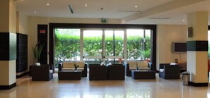 로비 좌석 공간