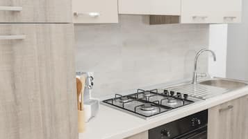 Comfort Double Room | Private kitchen | Electric kettle