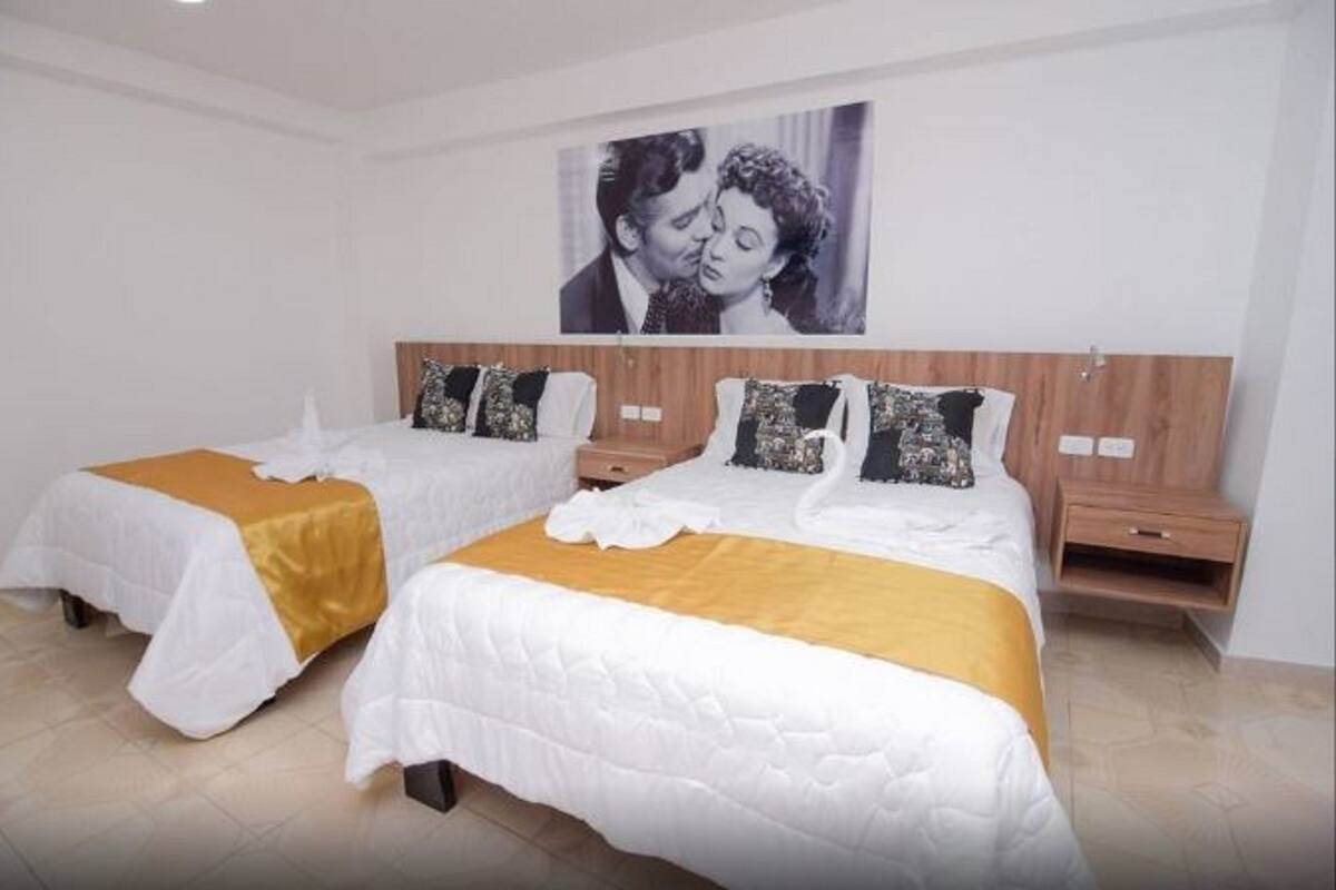 16 bedrooms, Egyptian cotton sheets, premium bedding, down duvets