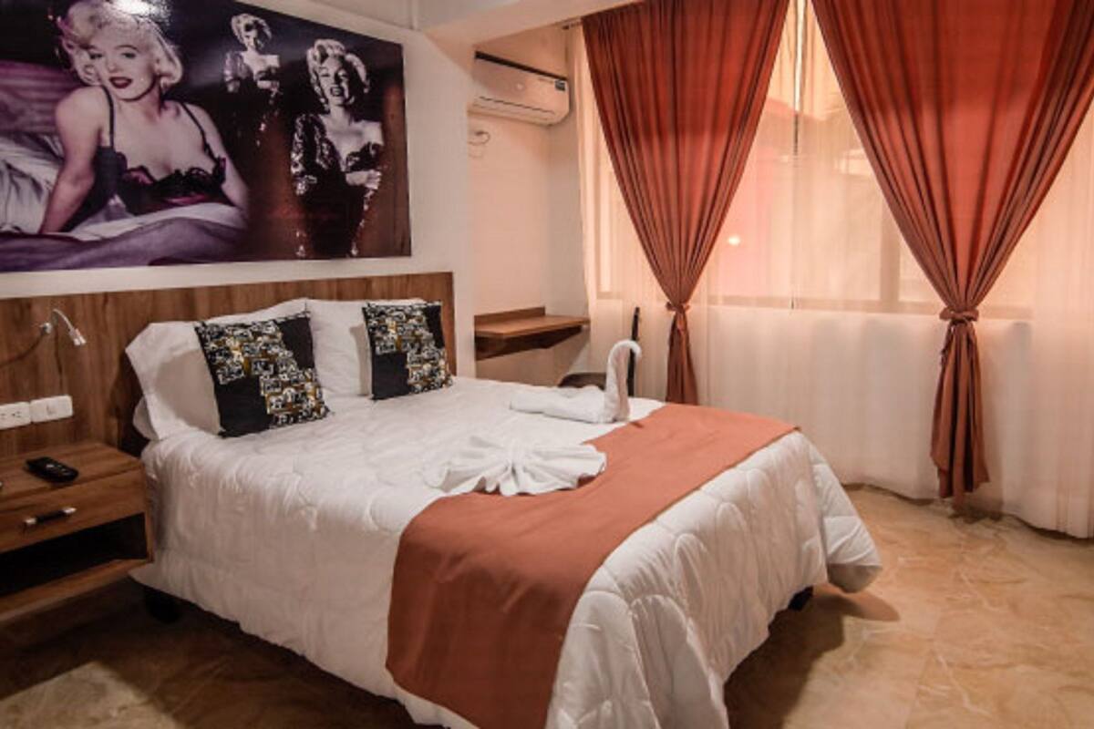 16 bedrooms, Egyptian cotton sheets, premium bedding, down duvets