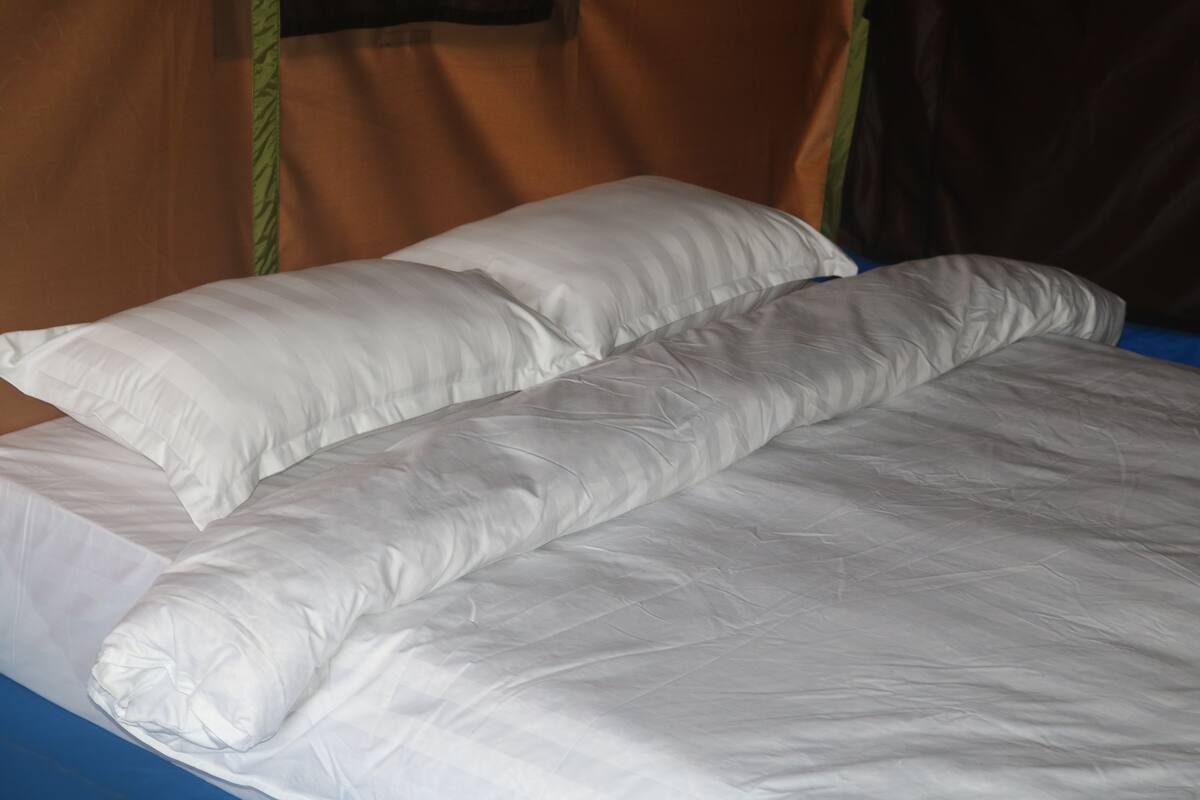 Basic Cottage | Egyptian cotton sheets, premium bedding, rollaway beds (surcharge)