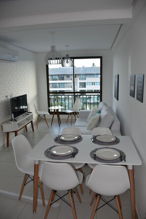 Family Apartment, Multiple Beds, Non Smoking, Ocean View | Blackout drapes, iron/ironing board, free WiFi, bed sheets - Eco Life Porto De Galinhas (Ipojuca)