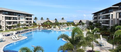 3 outdoor pools, open 8:00 AM to 10:00 PM, sun loungers