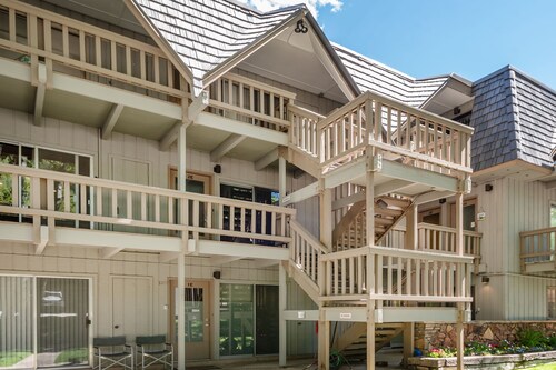 2E // Cozy Downtown Aspen 1-Bedroom Condo Near Gondola