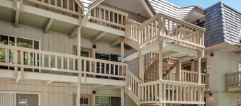 2E // Cozy Downtown Aspen 1-Bedroom Condo Near Gondola