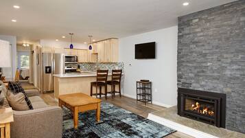 Kamin, Videothek, Stereoanlage