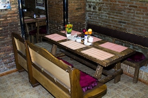 Daily buffet breakfast (GEL 10 per person)