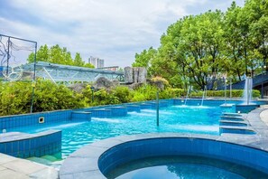 Unclassified image, 5 of 41, button - Xianning Chutian Yaochi Hot Spring Resort (Xianning)
