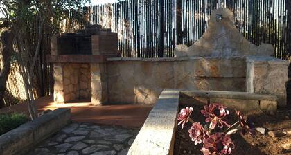 VIILLA PAOLA 4 camas, jardín privado en la Residencia Villa Carla.
