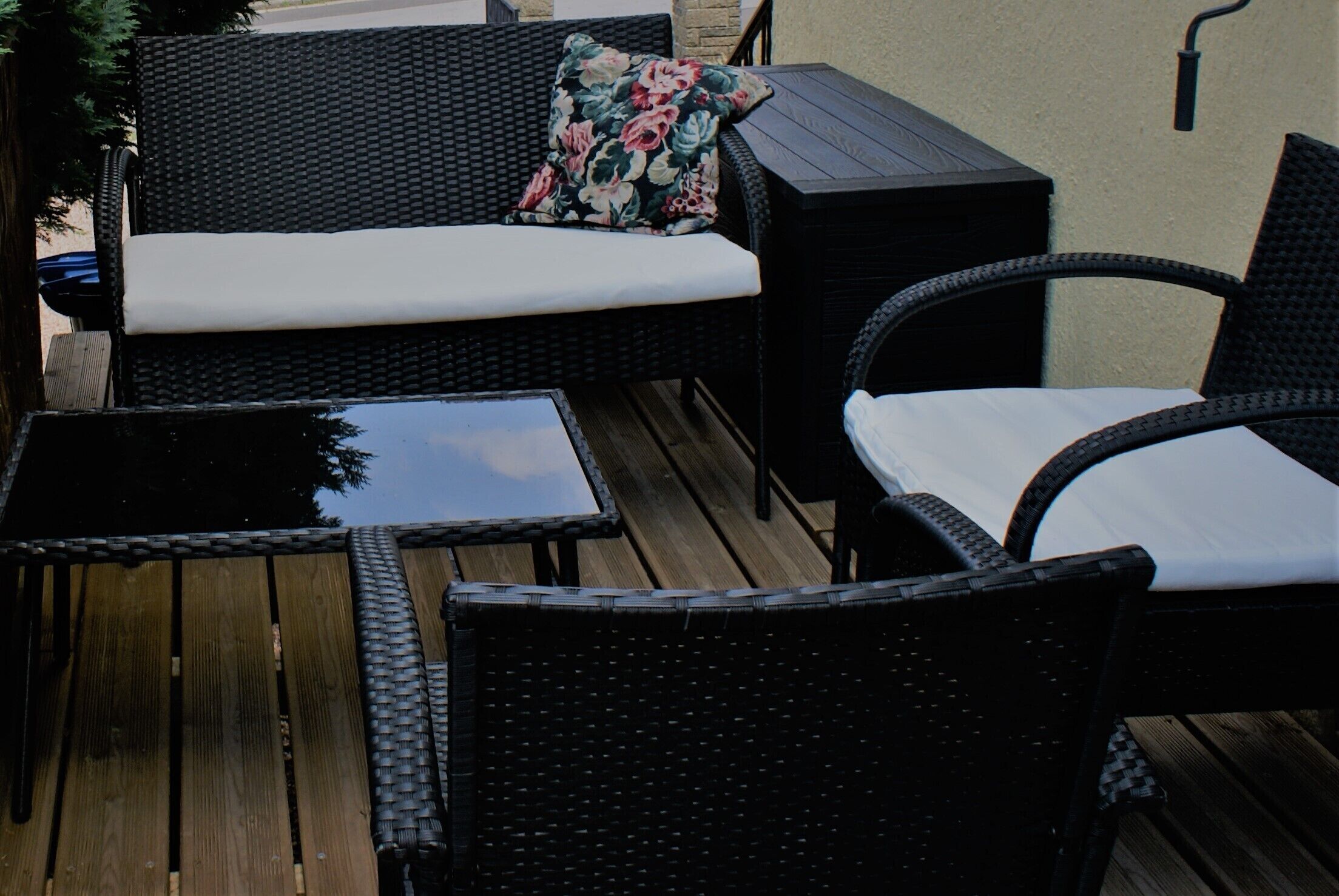 المنطقة المحيطة بالمنشأة