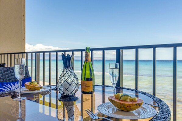 屋外ダイニングエリア