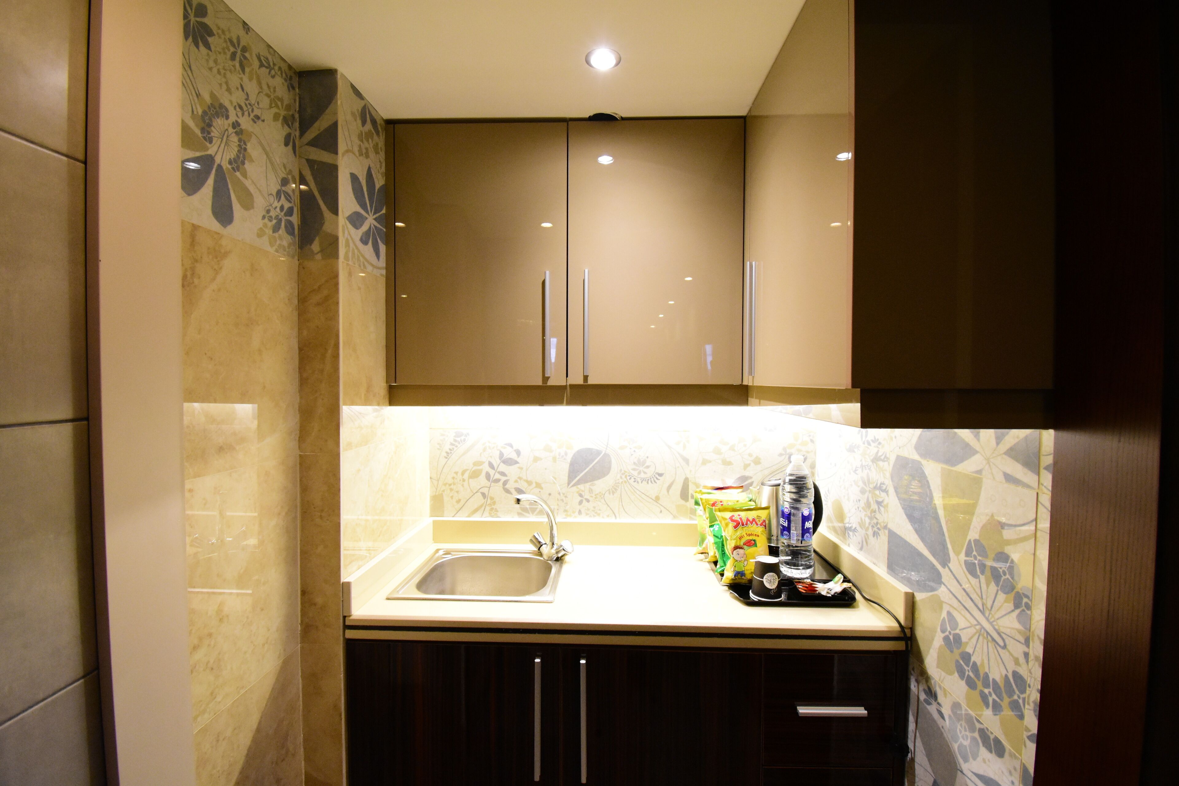 full-sized fridge, microwave