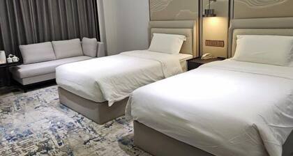 Huaqiao International Hotel