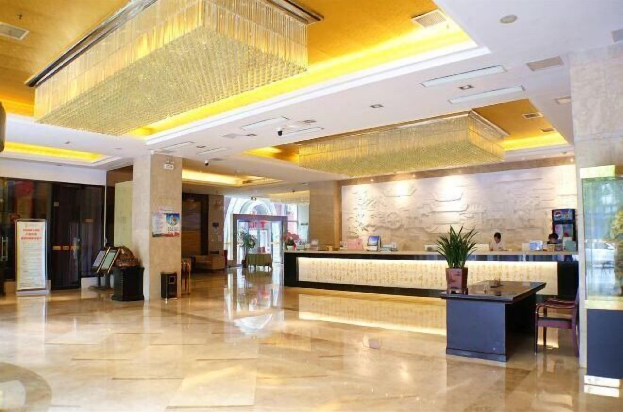 المنشأة من الداخل