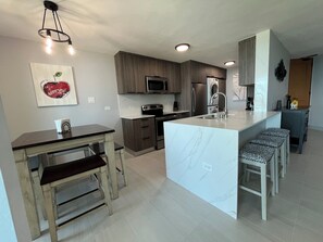 Fridge, microwave, oven, stovetop