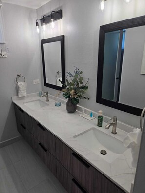 Combined shower/bathtub, eco-friendly toiletries, hair dryer, towels - The Enchanted Condo with Breathtaking Ocean Views! A Newly Renovated Property! (FAJARDO)