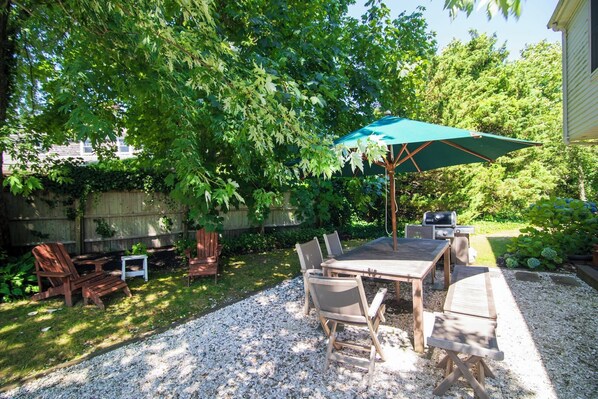 Outdoor dining - Walk to Nauset Beach NEW AC System! (Orleans)