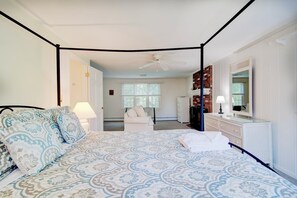 3 bedrooms, iron/ironing board, WiFi, bed sheets