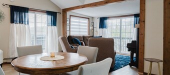 Newly remodeled!! Cozy river house near downtown Grand Rapids! 