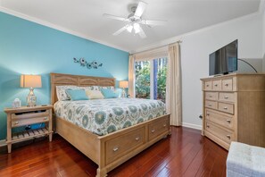3 slaapkamers, een strijkplank/strijkijzer, wifi, beddengoed