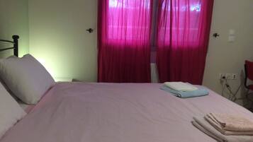 2 chambres, fer et planche Ă repasser, accĂšs Internet, draps fournis