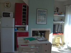 Fridge, microwave, oven, dishwasher - Sunset at cape Sounio (2brms ΑΜΑ00002384177) (ATTIKI)