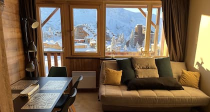 Centre de la station, appartement de 1 chambre avec balcon, local à ski et WIFI