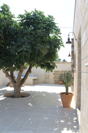Terrace/patio -  Dimora Cavalieri Home&More  Salento Castro charming house private garden pool (Andrano)