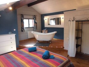 1 slaapkamer, een bureau, wifi, beddengoed