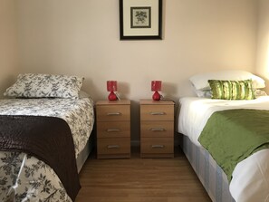 3 bedrooms, WiFi - 3 bedroom Peckham high street (London)