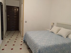 1 habitación y caja de seguridad en la habitación 